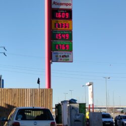 ¿Cuándo dejarán de vender coches de gasolina?
