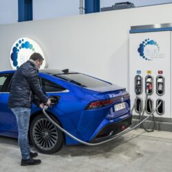 ¿Cuánto tarda en cargar un Tesla al 100 %?